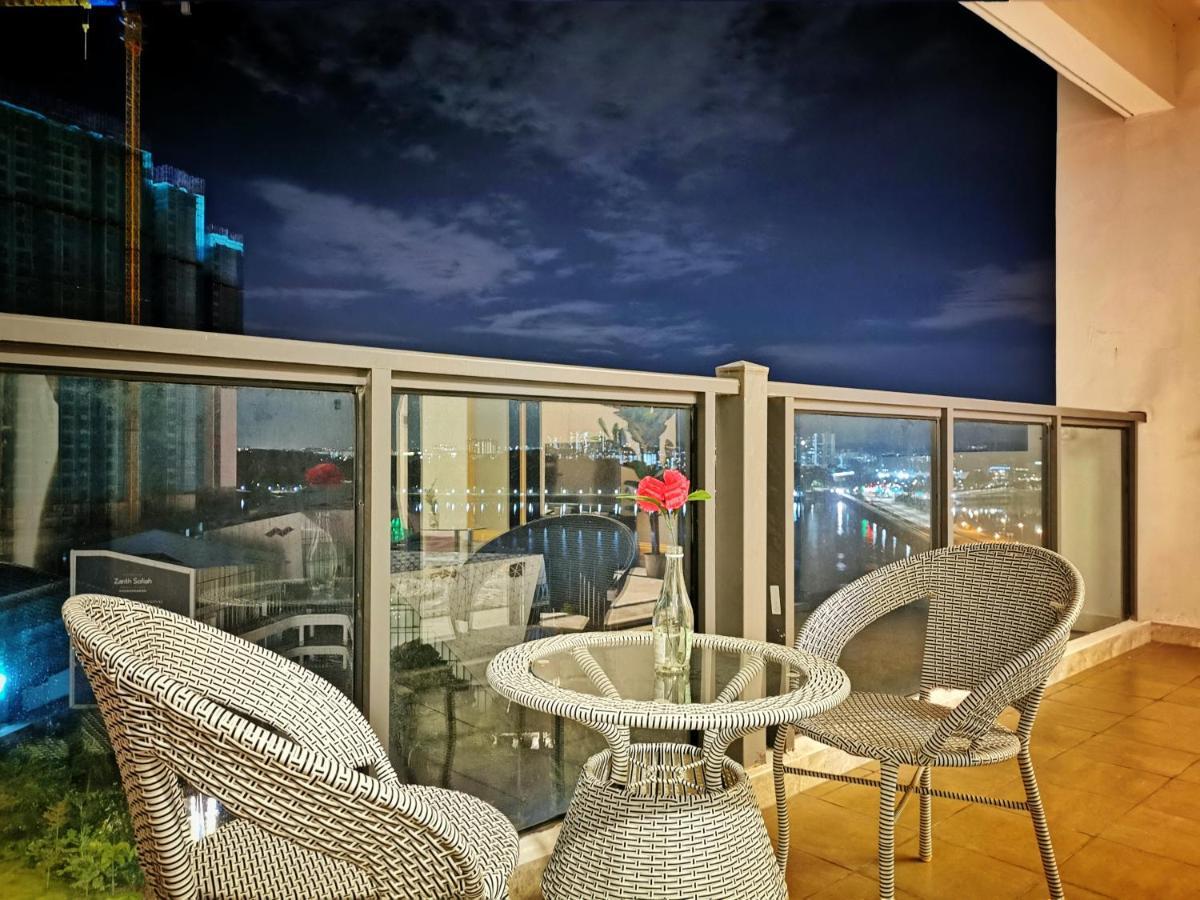 Yussy 3bedrooms At R&f Princess Cove